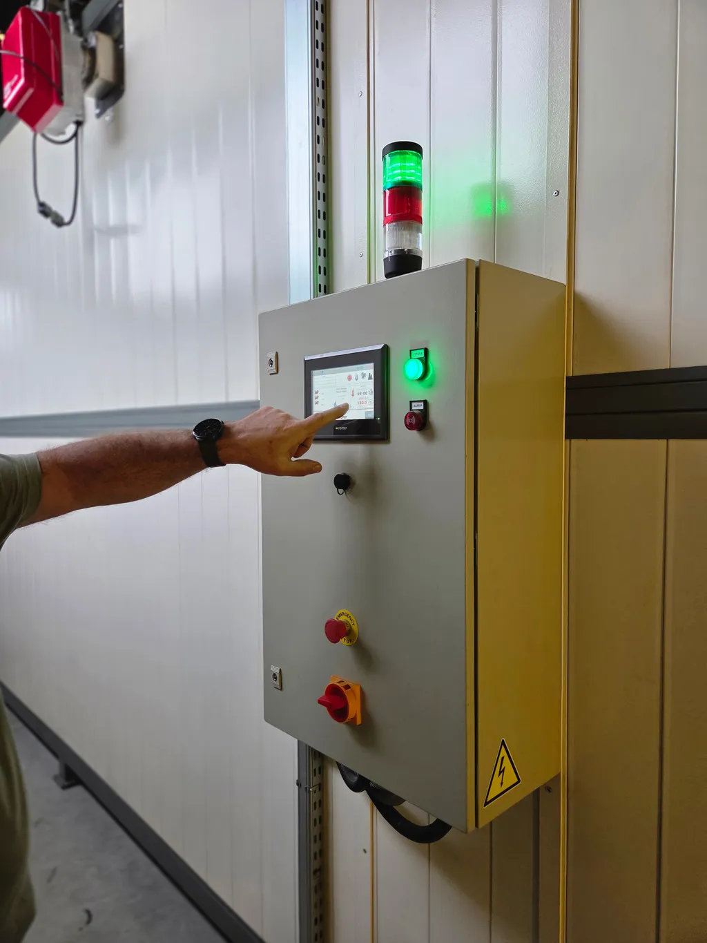 Plynová pec na vypaľovanie práškového laku pri 230 °C 1